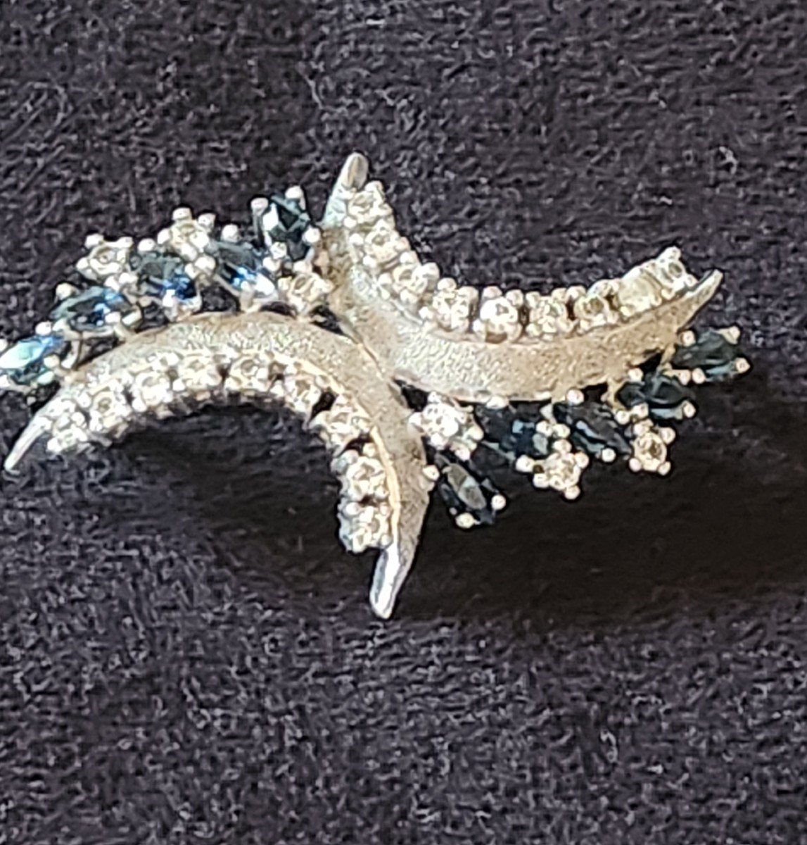 Brooch In Silver And Art Deco Stones