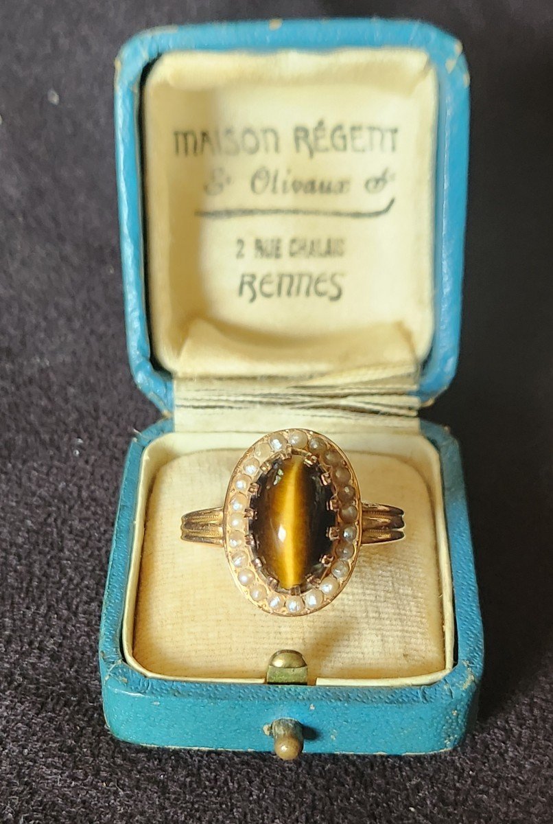 Gold Ring Set With Pearls And Tiger Eye 19th Century 