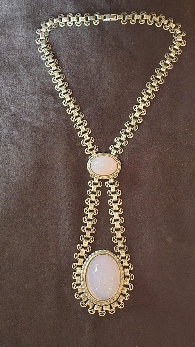 Collier  sautoir en pâte de verre vers 1900