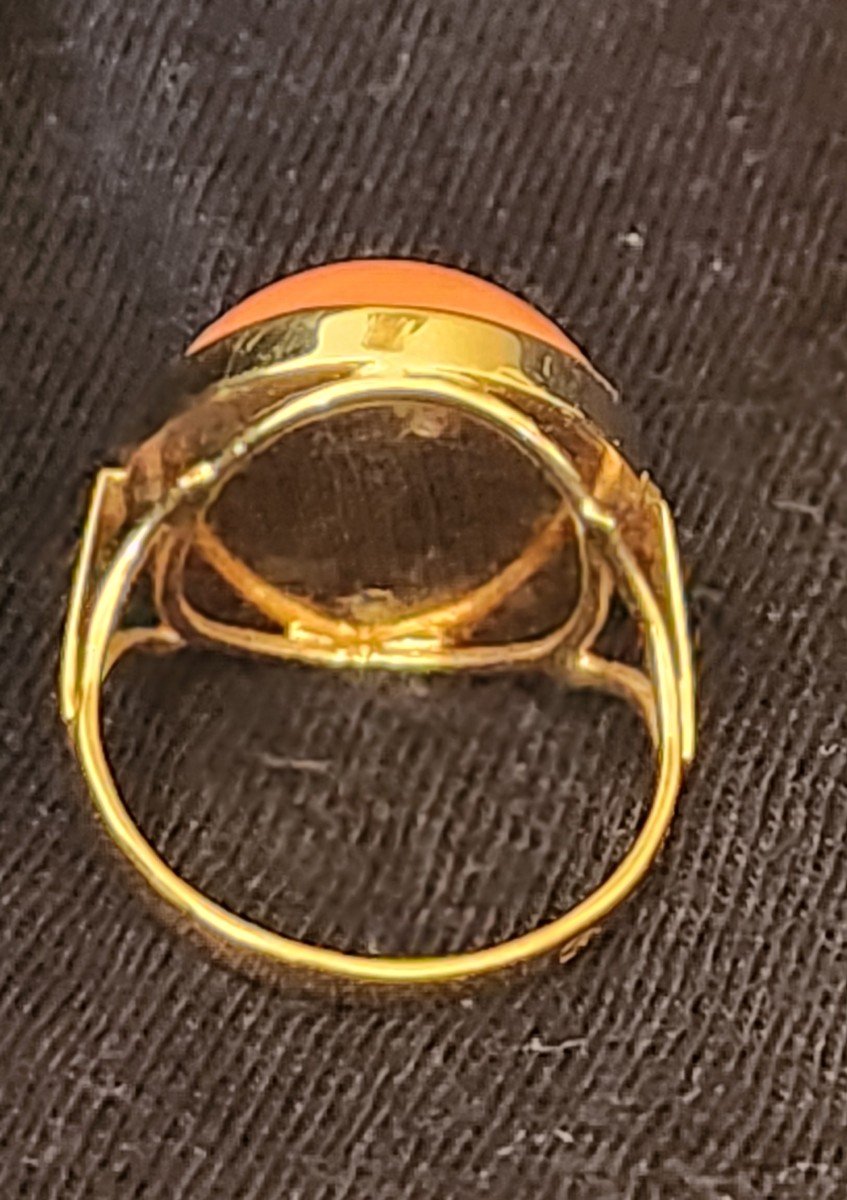 Gold Ring With Coral Cabochon -photo-3