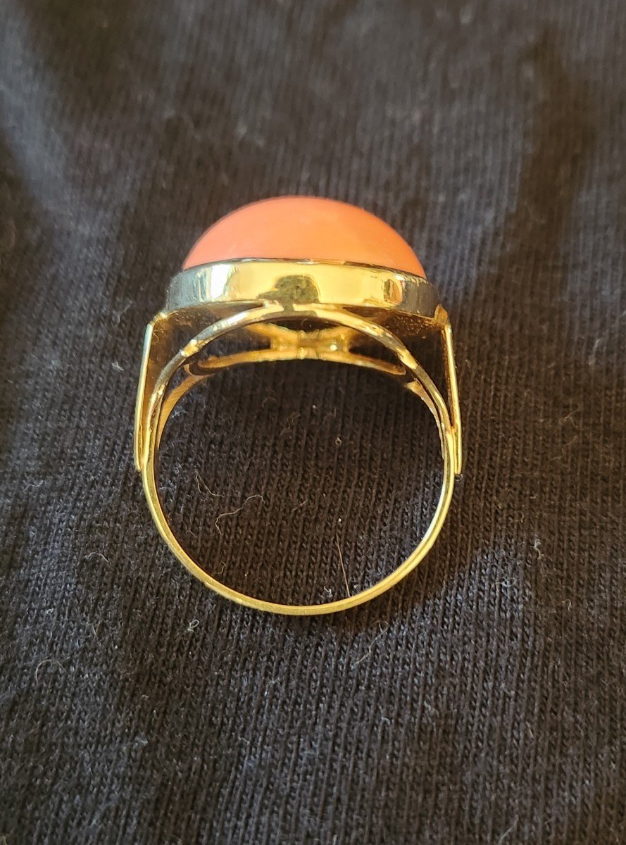 Gold Ring With Coral Cabochon -photo-4