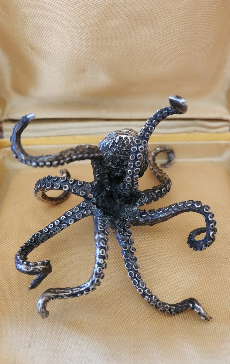 Silver Octopus Sculpture.....-photo-1