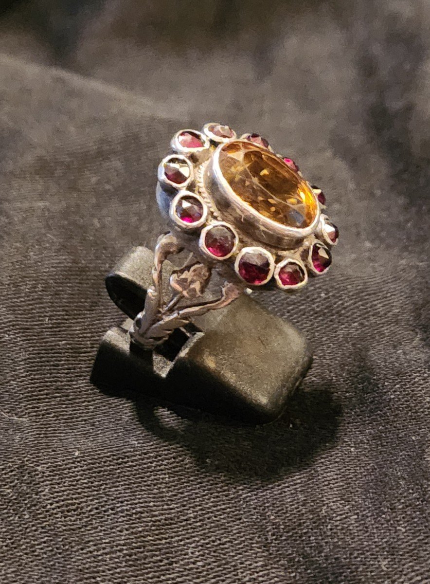 Pompadour Ring In Silver, Garnets And Citrine, Early 19th Century 