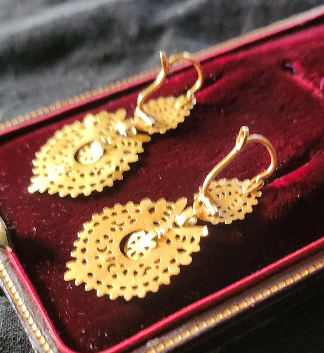 Pair Of Portuguese Queen's Gold Earrings-photo-4