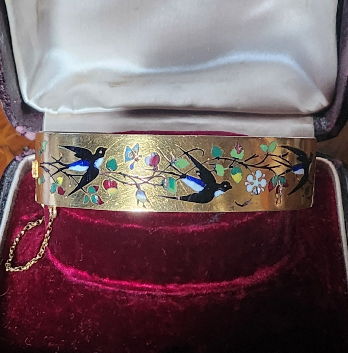 19th Century Pompone And Enamel Bangle Bracelet -photo-2