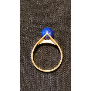 Gold Ring And Lapis Lazuli Beads Design