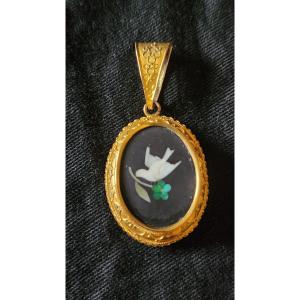 Gold Pendant And Hard Stone Marquetry 19th Century 