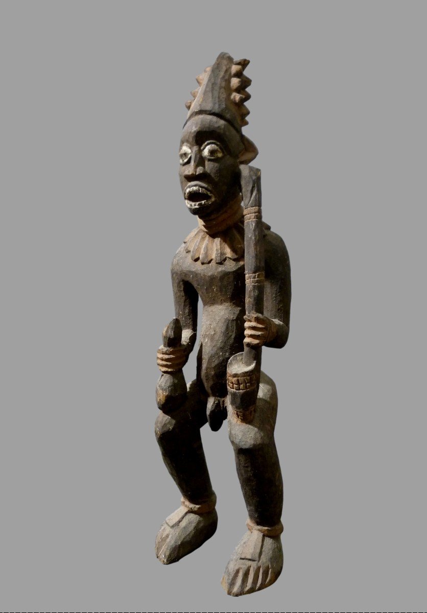 Statue de shaman Bamoun Cameroun 