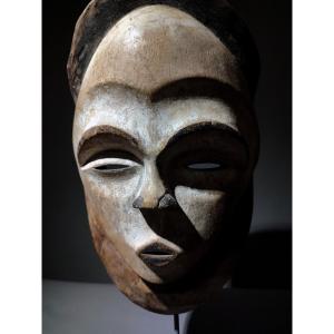 Tsogho Vuvi Mask (gabon) Cult Of Bweti