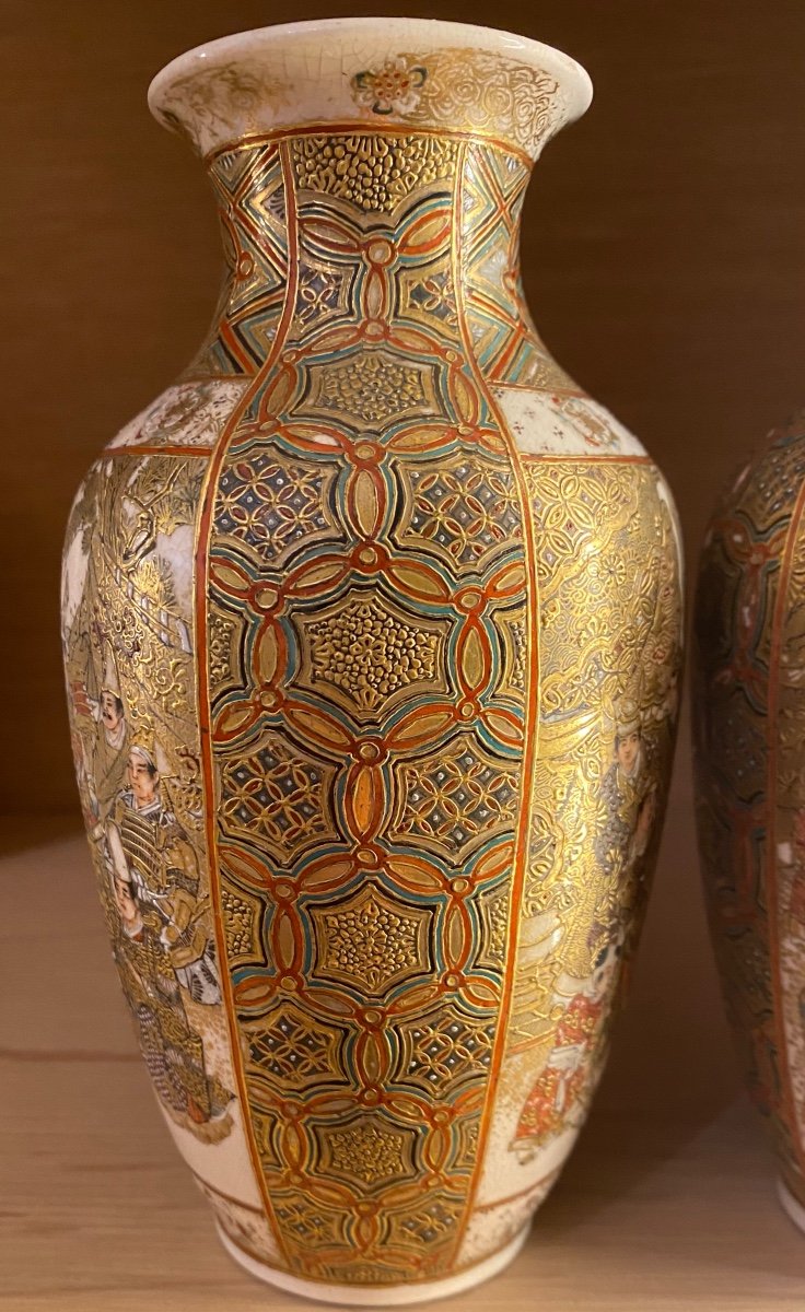 Pair Of Japanese Vases-photo-3