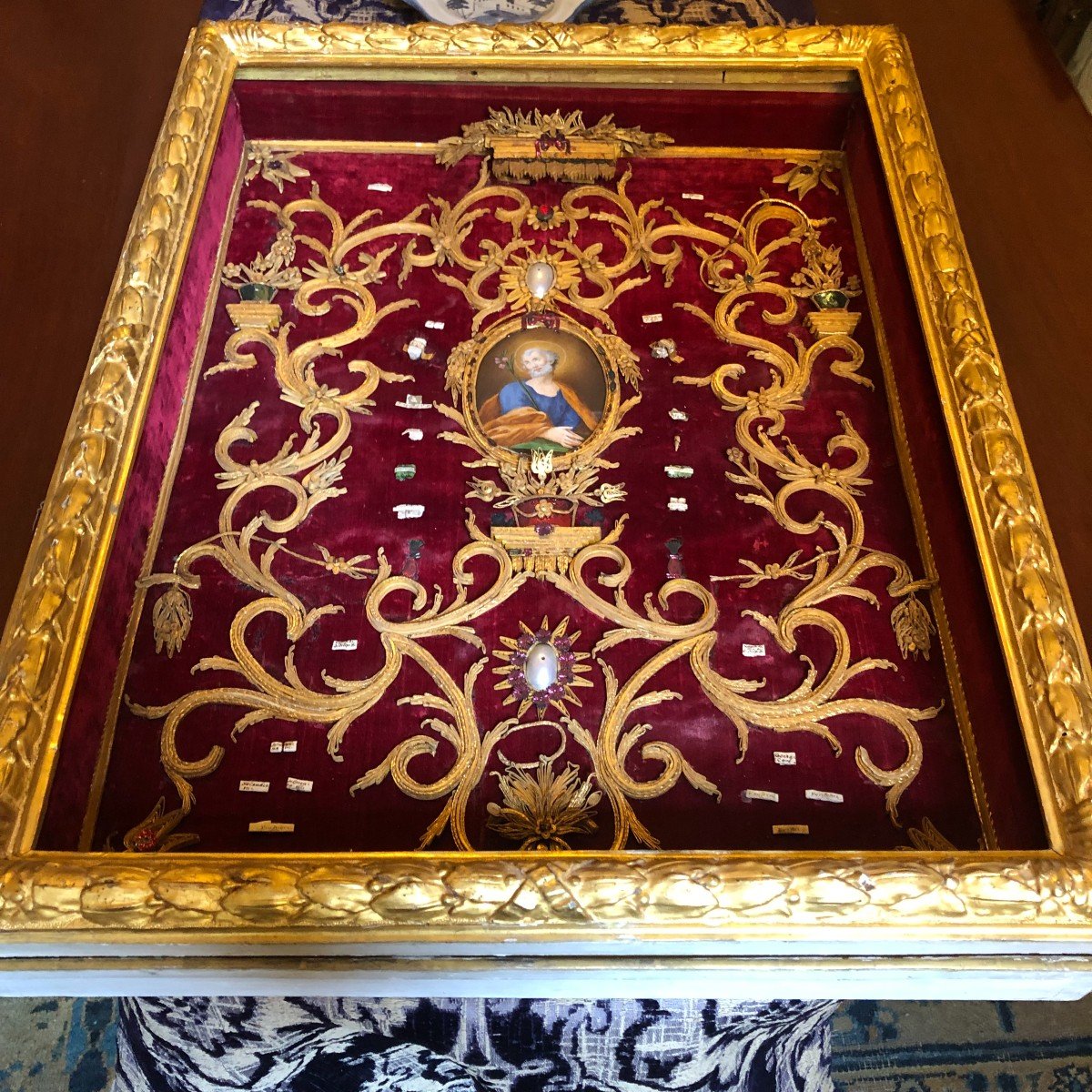 2 Reliquary Paintings With Paperolles Decoration