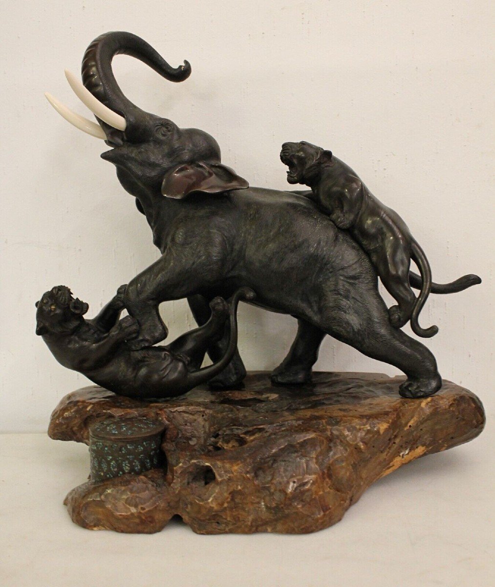  Groupe Sculptural éléphant Et Tigres  -Okimono