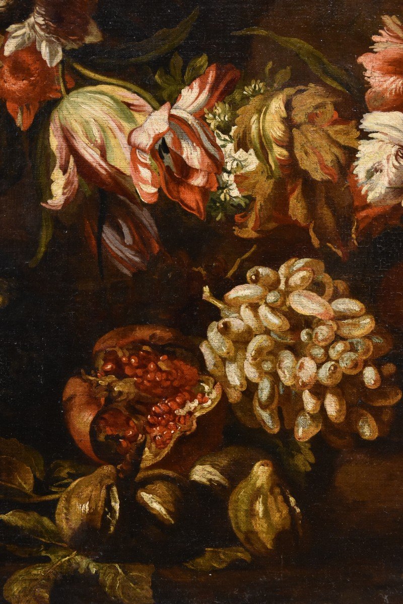 Aniello Ascione (naples,  C. 1680 - 1708), Still Life With Festoon Of Flowers And Fruit-photo-2