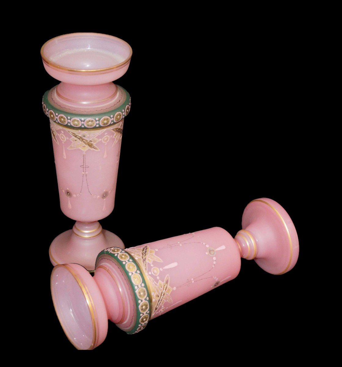 Paire De Vases Napoléon III En Opaline Rose à Décor Emaillé Signé 19éme -photo-1