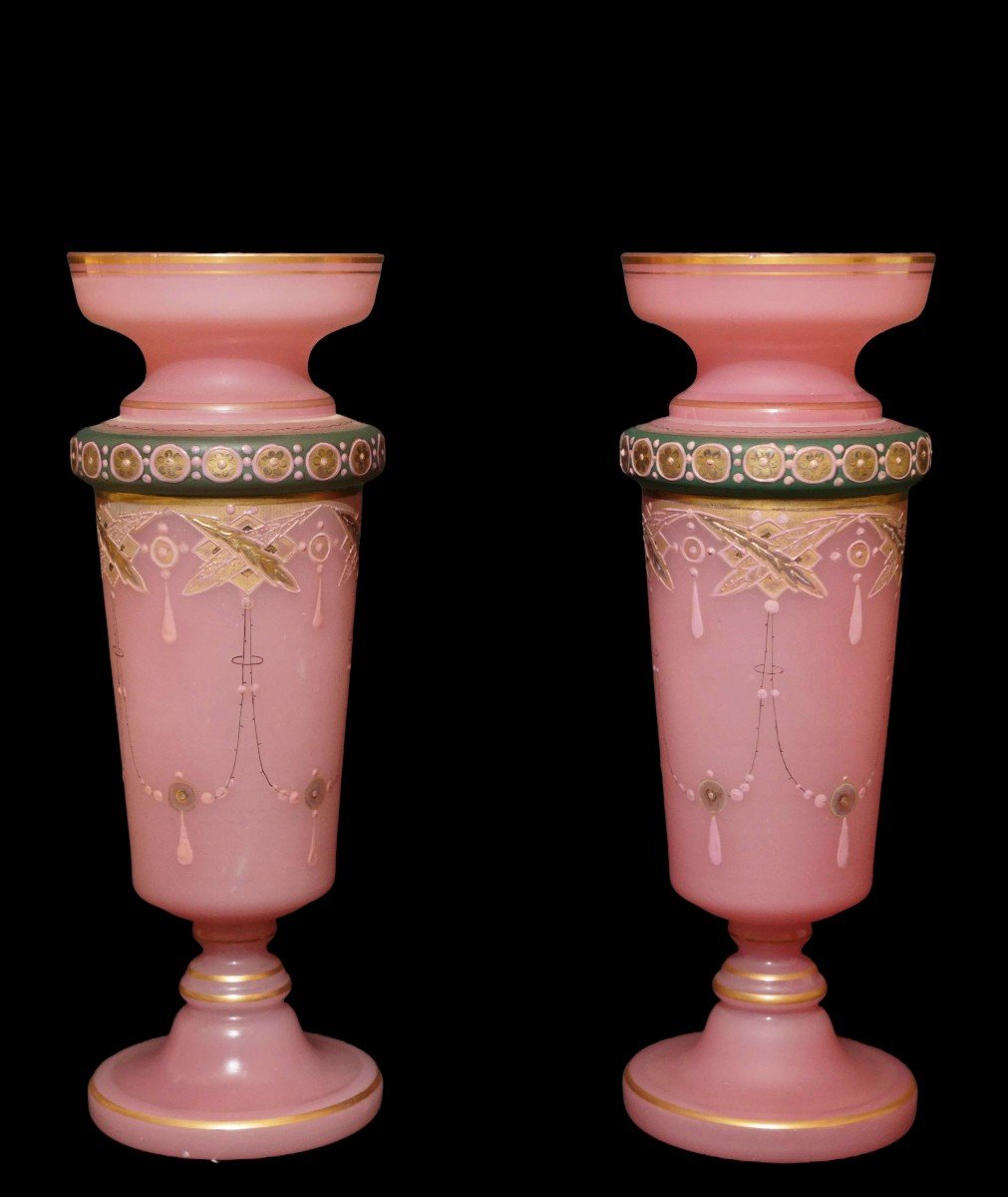 Paire De Vases Napoléon III En Opaline Rose à Décor Emaillé Signé 19éme -photo-2