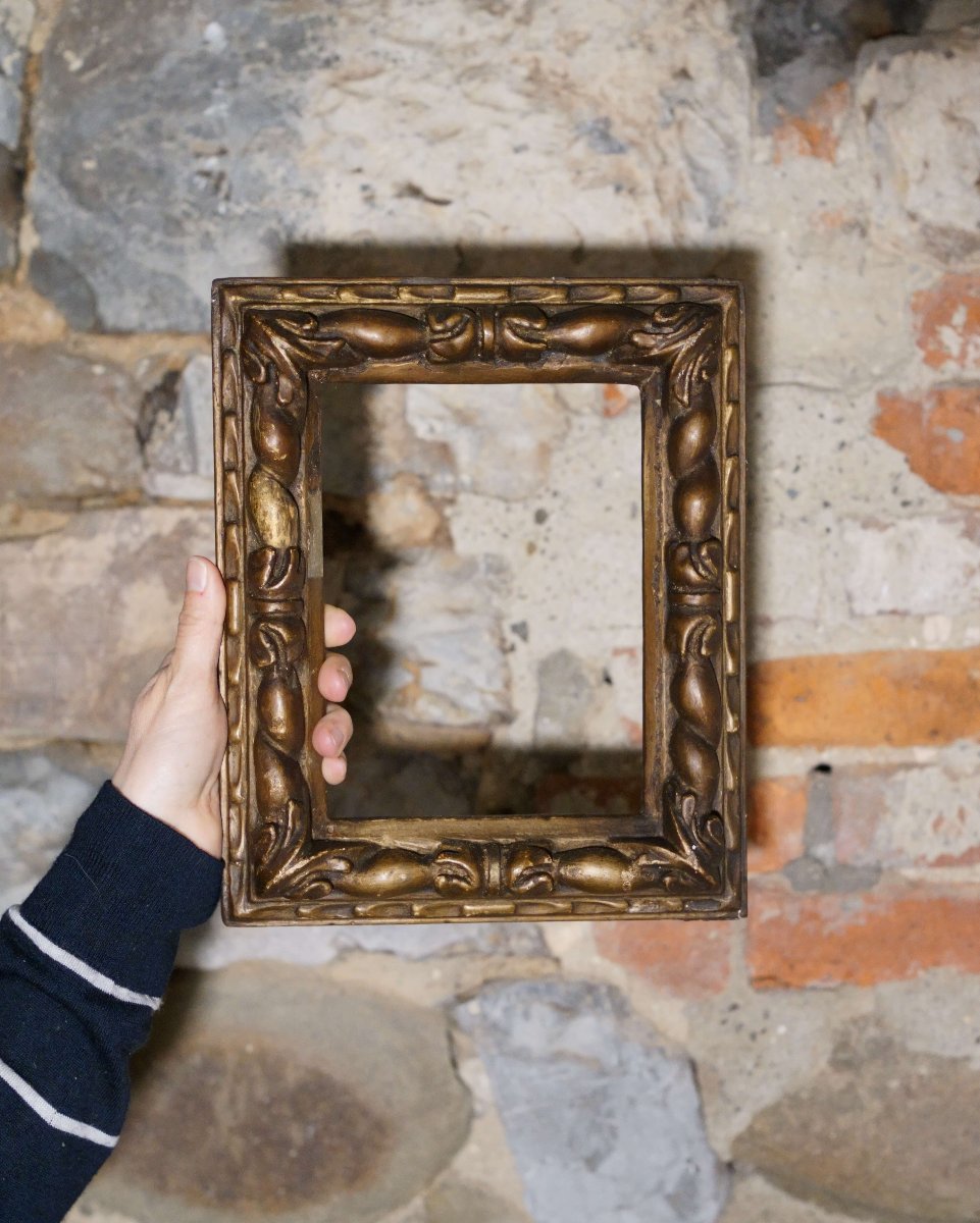 17th Italian Collector's Frame Carved And Gilt Wood-photo-2