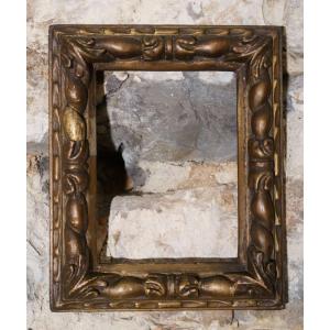 17th Italian Collector's Frame Carved And Gilt Wood