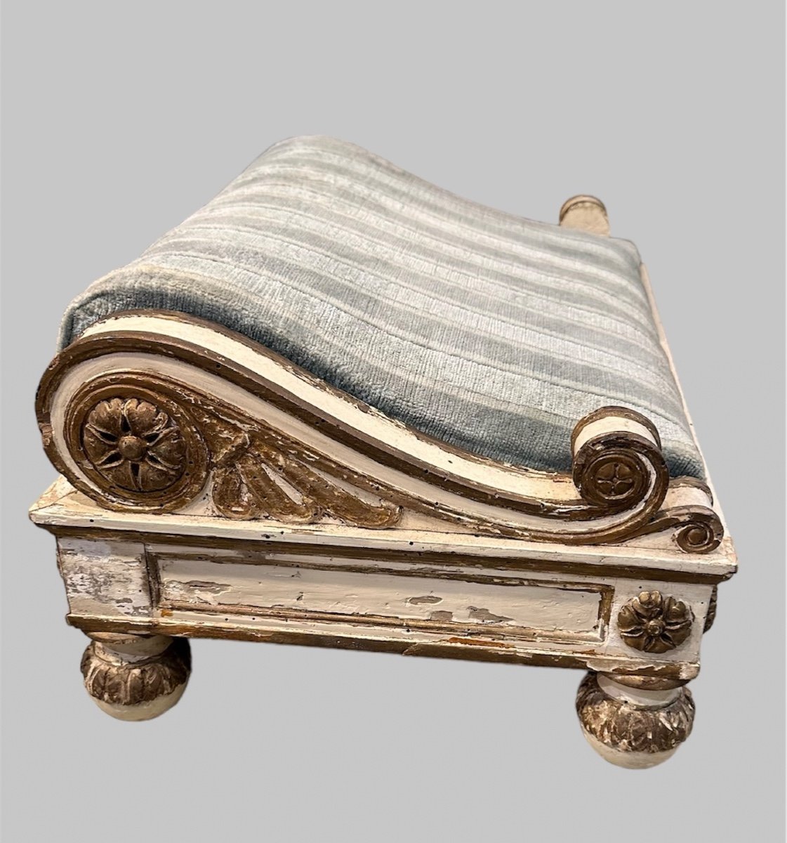 Elegant Lacquered And Gilded Footstool, Empire Period.-photo-3