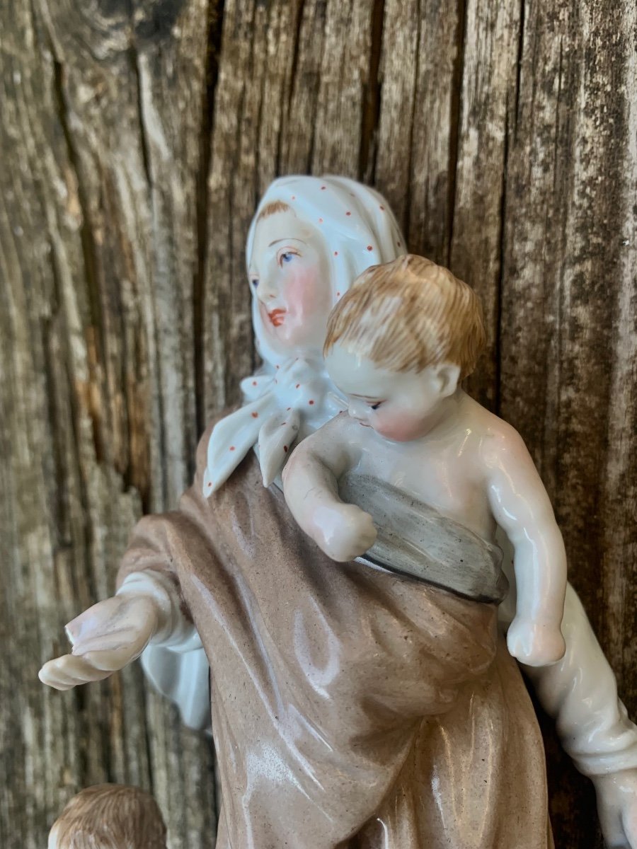 Kpm Berlin Porcelain Figurine: "beggar Woman With Children"-photo-2