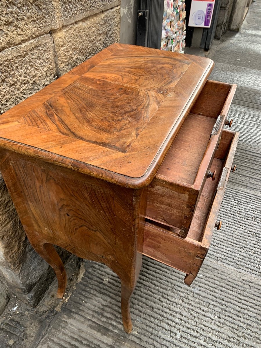 Small Chest Of Drawers In Walnut Veneer, Italy, 18th Century, W. 66cm X H. 81-photo-2