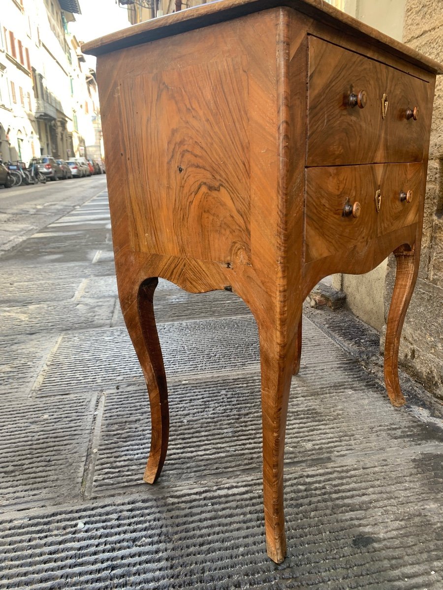 Small Chest Of Drawers In Walnut Veneer, Italy, 18th Century, W. 66cm X H. 81-photo-4