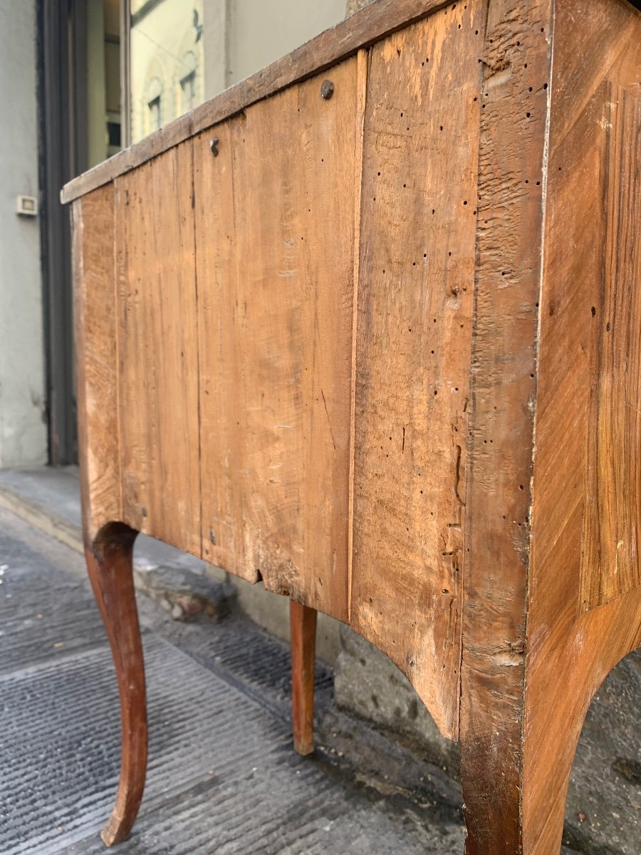 Small Chest Of Drawers In Walnut Veneer, Italy, 18th Century, W. 66cm X H. 81-photo-1