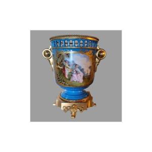 Grand Cachepot En Porcelaine De Sevres Et Bronze Dore