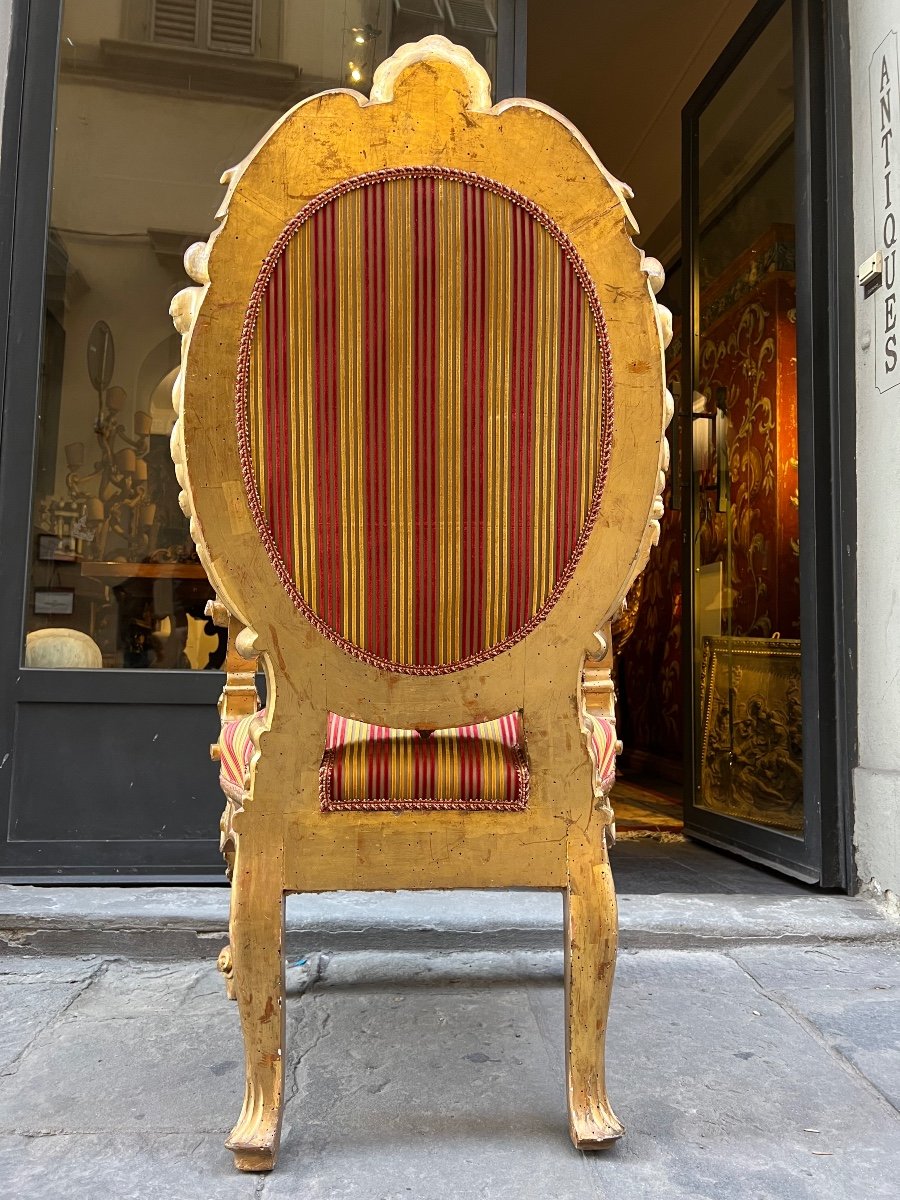 Paire De Fauteuils En Bois Sculpté Et Doré-photo-8