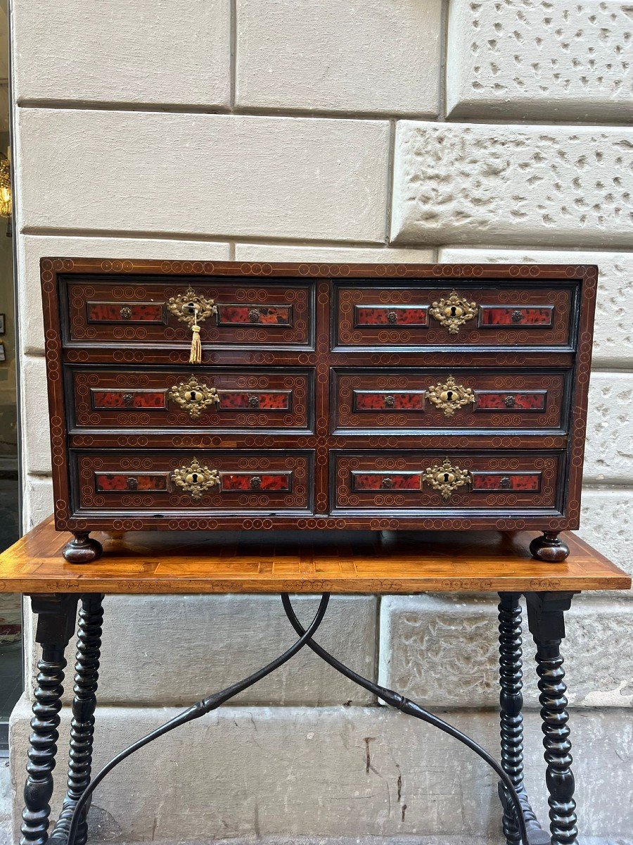 Ancient Coinchest 18th Century-photo-3