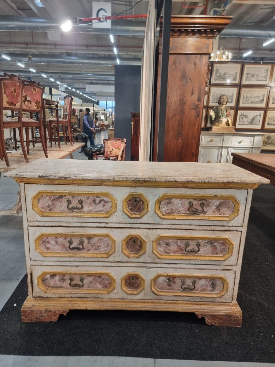 18th Century Chest Of Drawers-photo-2