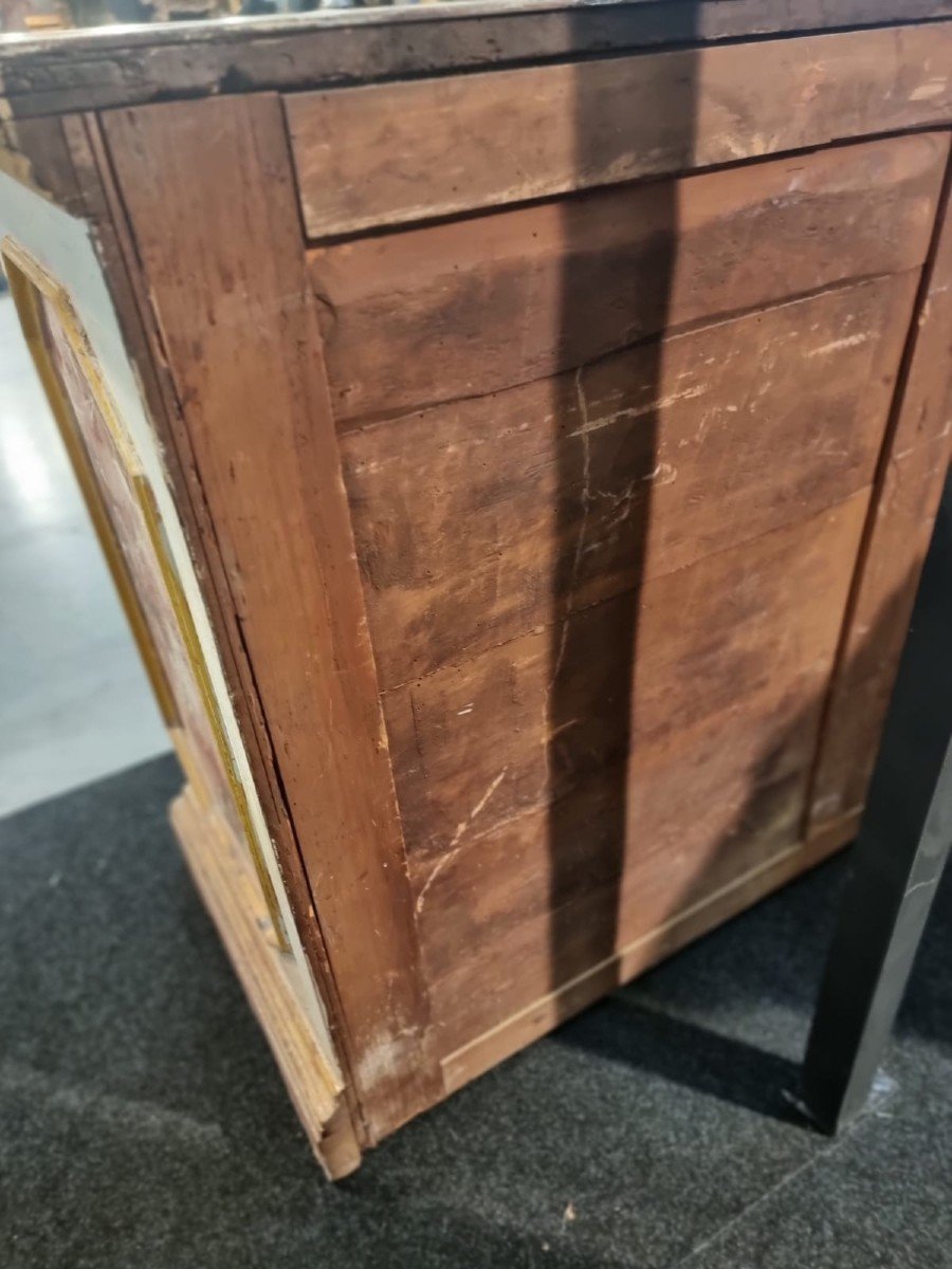 18th Century Chest Of Drawers-photo-1