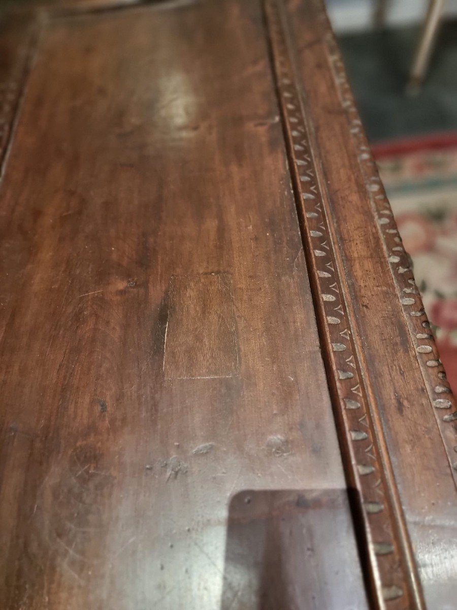 Wooden Wedding Chest From The Early 17th Century-photo-3