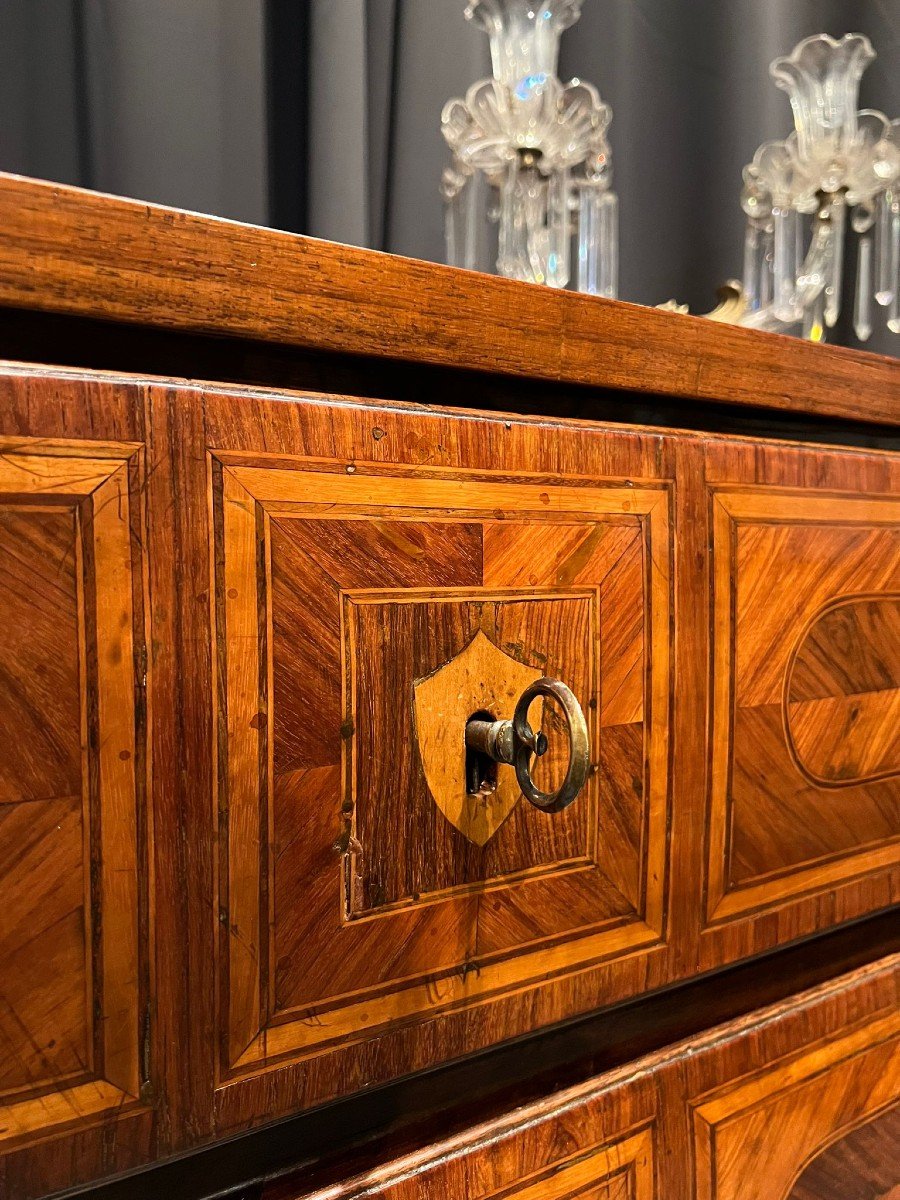 18th Century Threaded Chest Of Drawers-photo-2