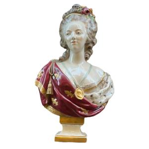 Sculpture Polychrome Représentant Marie-antoinette