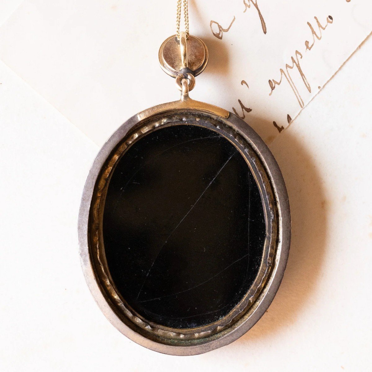 Antique Pendant In 14k Yellow Gold And Silver With Micromosaic On Onyx Representing The Pantheo-photo-2