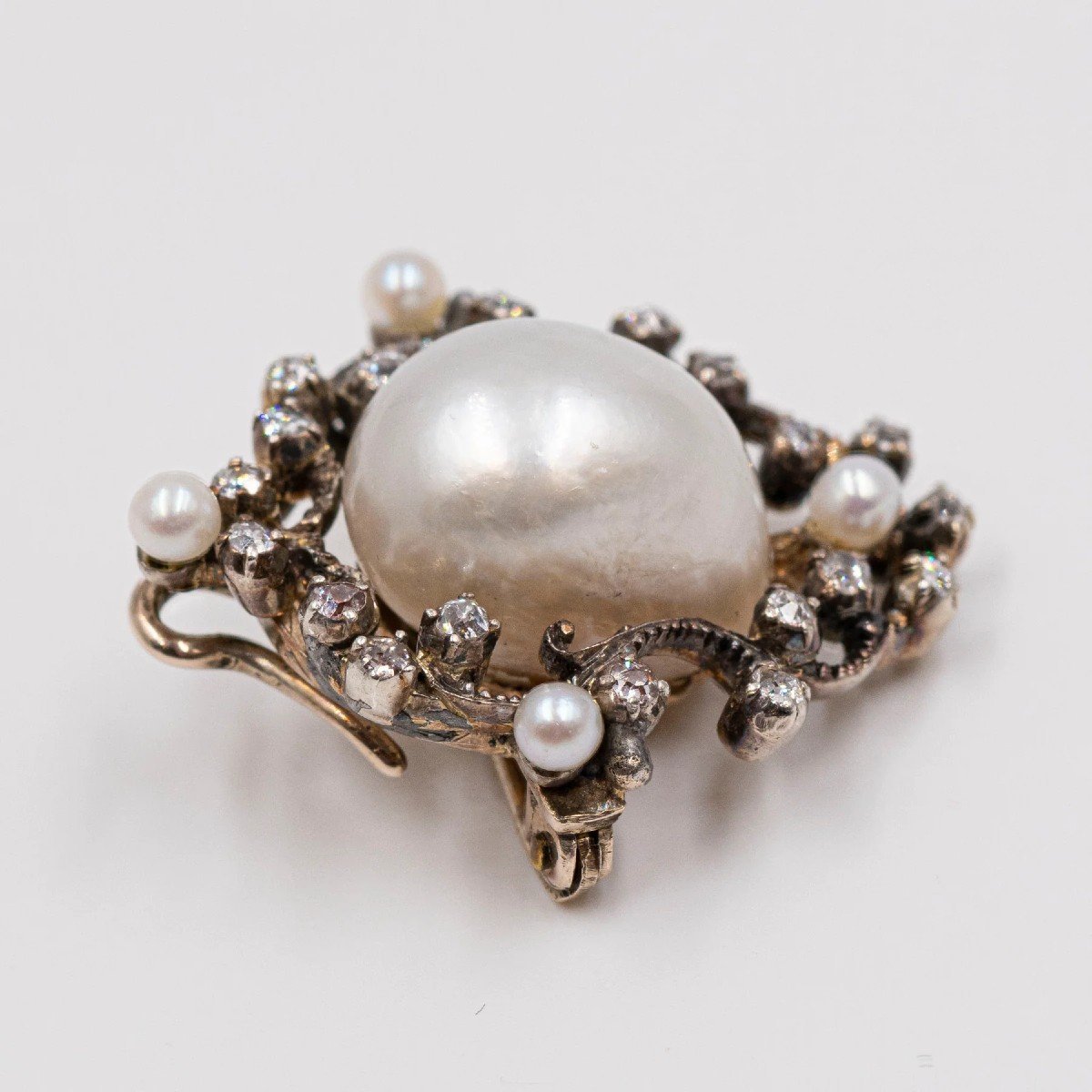 Broche/pendentif En Or Jaune 14k Et Argent Avec Perle Mabé Blanche, Perles Blanches Et Diamants-photo-2