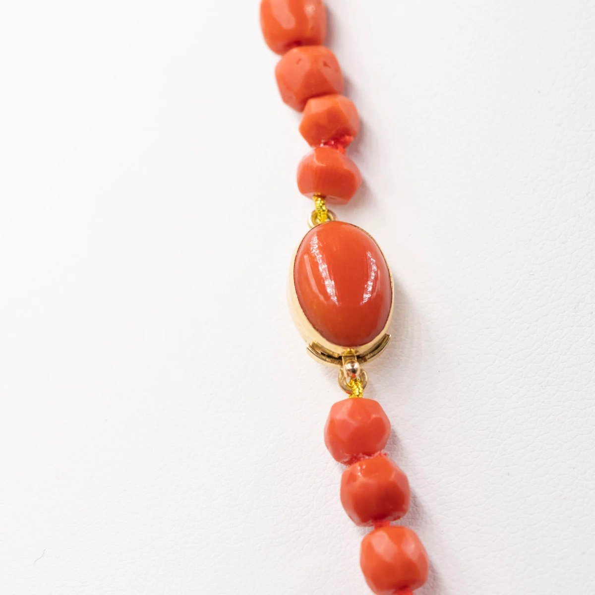 Collier Vintage En Corail Rouge Et Or Jaune 18 Carats, 70-photo-1