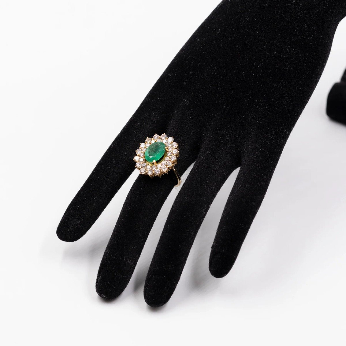 Vintage 18k Yellow Gold Daisy Ring With Emerald (2ct) And Diamonds (1.92ctw), 60s-photo-1