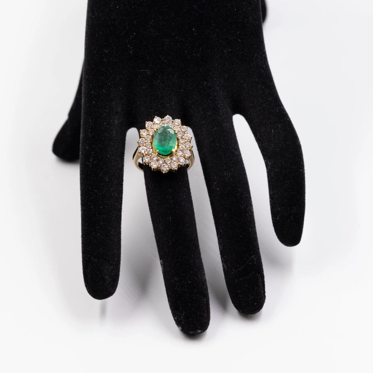 Vintage 18k Yellow Gold Daisy Ring With Emerald (2ct) And Diamonds (1.92ctw), 60s-photo-2