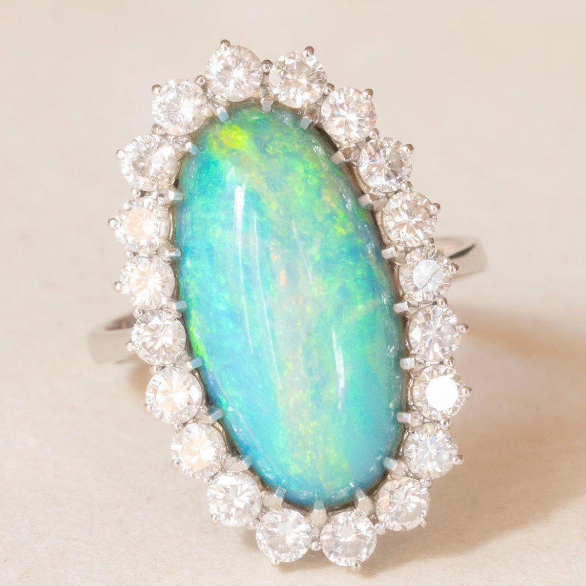 Vintage 18k White Gold Daisy Ring With Doublet Opal And Brilliant Cut Diamonds-photo-4