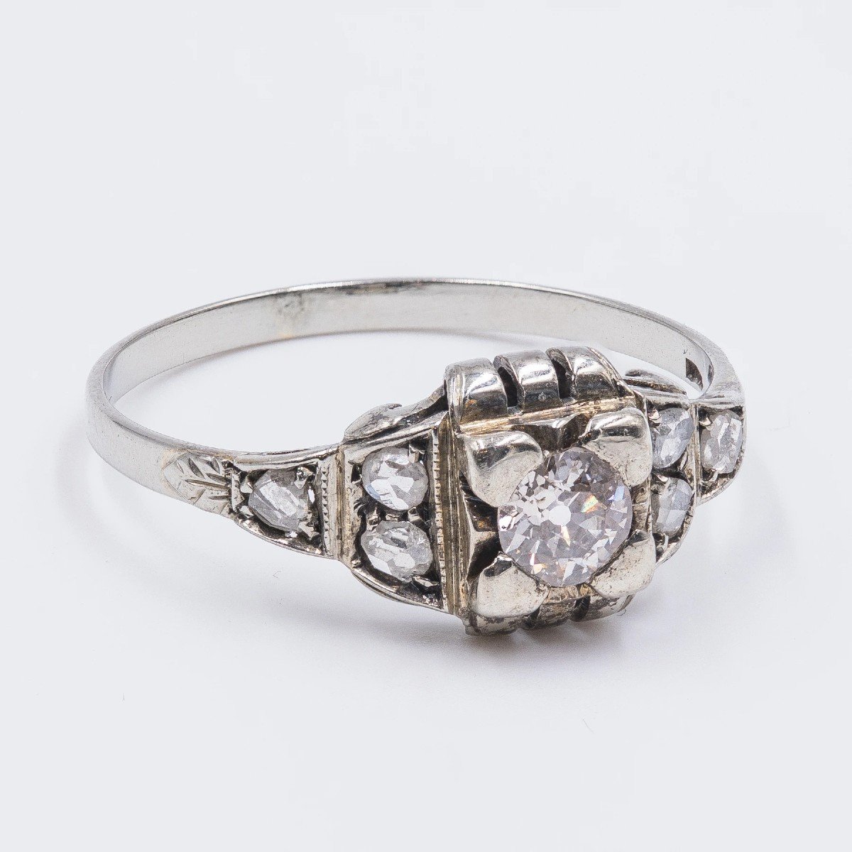 Antique 18k White Gold Ring With Central Diamond (0.20 Ct), 40s-photo-3