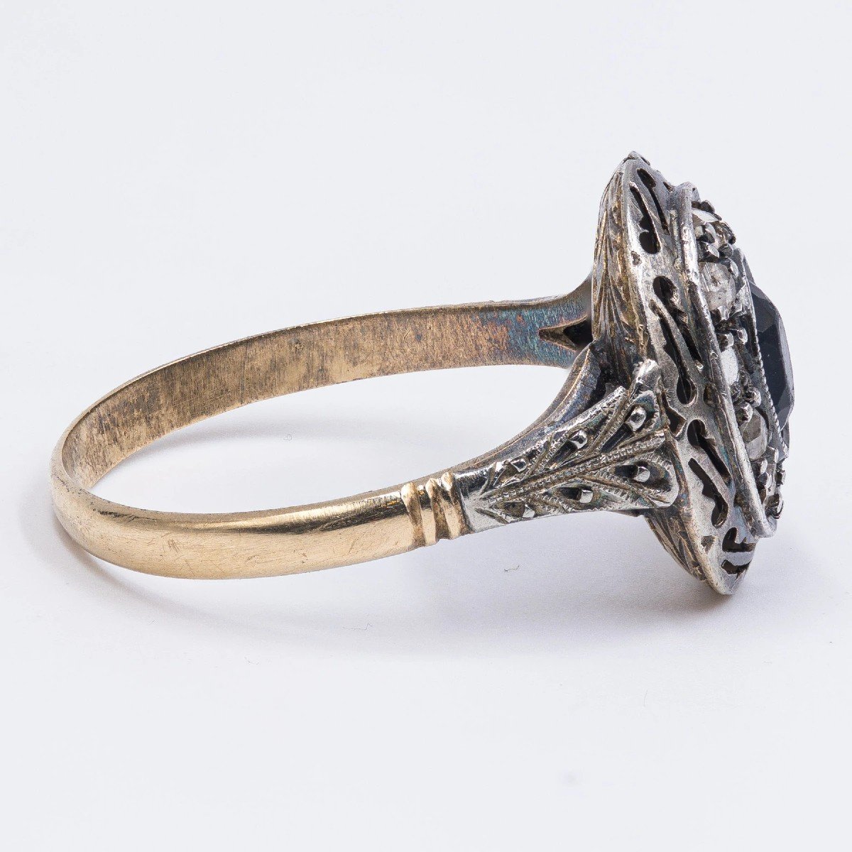 Old Ring In 18k Gold And Silver, With Rose Cut Diamond And Sapphire-photo-3