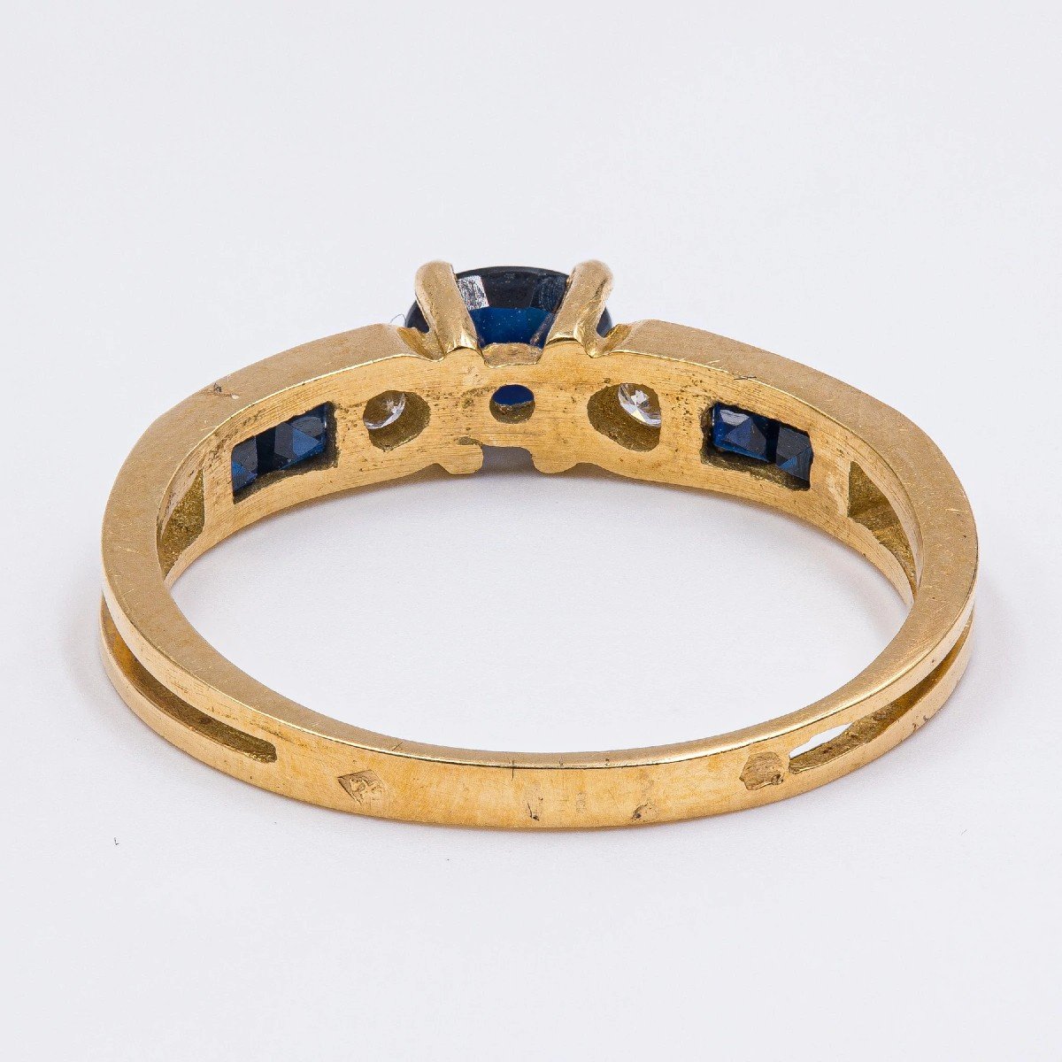 Vintage Ring In 18k Yellow Gold With Sapphires And Diamonds (0.10 Ct)-photo-2