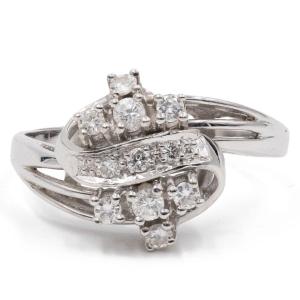 Bague Vintage En Or Blanc 14 Carats Et Diamants (0,30 Ct)