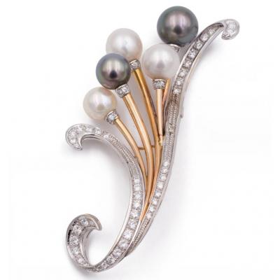 Large Gold Brooch With Diamonds And Pearls Of The 60s