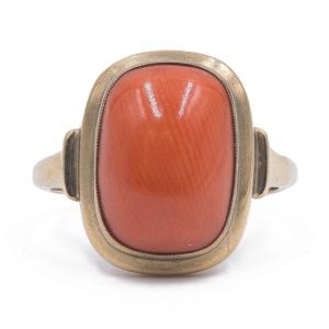 Vintage 8k Yellow Gold And Cabochon Coral Ring, 50