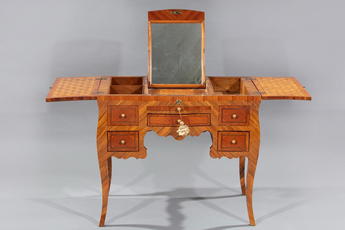 Dressing Table Veneered And Inlaid In Bois De Rose And Different Woods, France, 18th Century