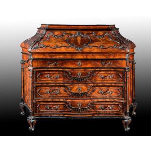 Chest Of Drawers Veneered In Walnut, In Eighteenth-century Lombard Style