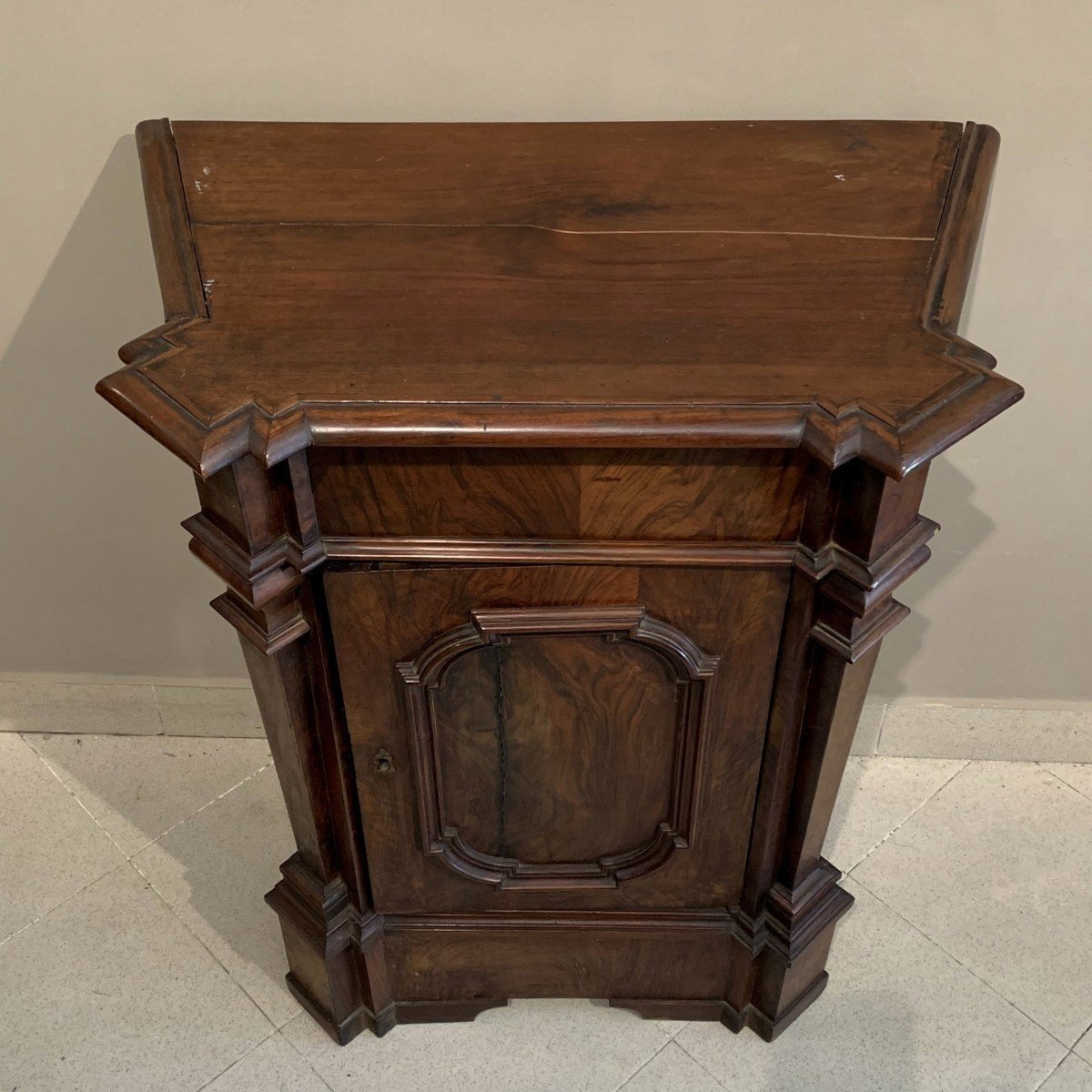 Bedside Table Of Roman Origin In Solid Wood From The 17th Century-photo-1