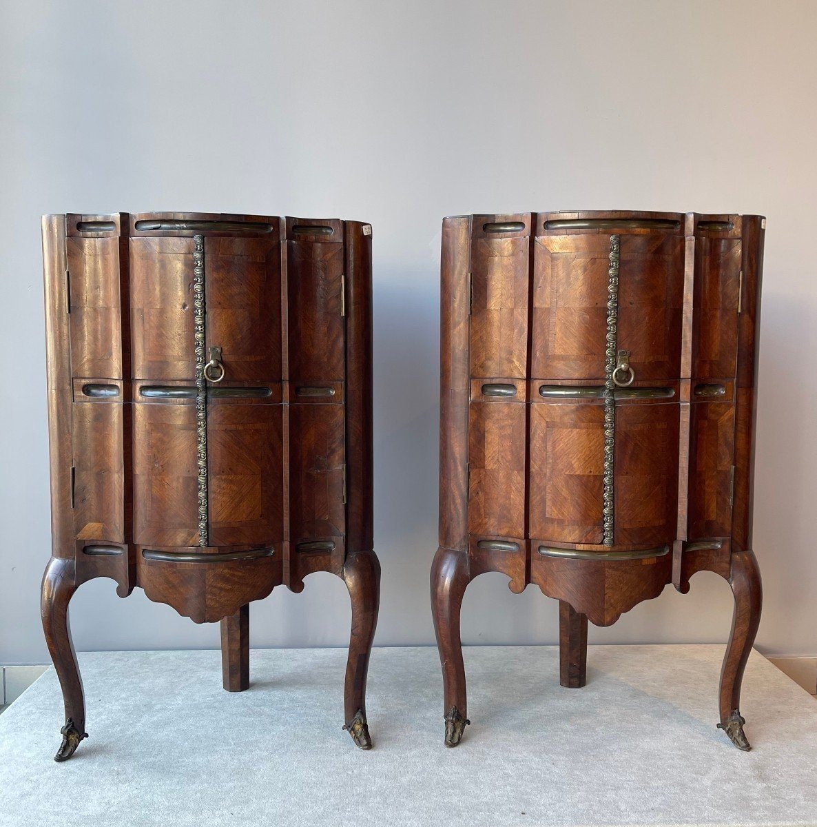 Rare Pair Of Louis XV Corner Cabinets Of Italian Origin-photo-3